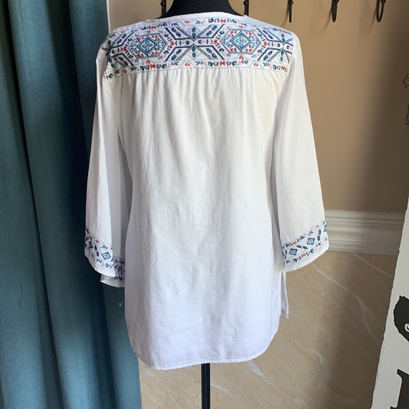 NWOT CHICO’S Cotton Embroidered Tunic Sz0 = 4-6  LOOKS BIGGER! - Picture 4 of 8